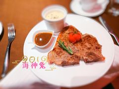 煎西冷牛排配蔬菜炒小土豆-卡本妮法餐厅·北京和平宾馆