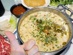-德林酸菜鱼火锅(南丹店)