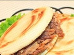 肉夹馍-阿锋烧烤海鲜楼(贝村烧烤一条街)