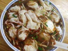 -胖子馄饨坊(天目大厦东南)