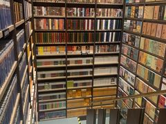 -钟书阁(群光广场店)