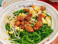 精瘦肉臊子面-手擀菠菜面(西康路店)