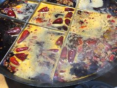 -白乐天毛肚火锅馆(解放碑店)