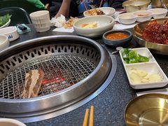 -草家酱蟹炭火烤肉店(珲春南路一店)