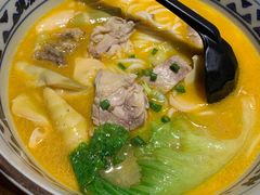 -蒙自源米线大王(东站店)