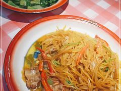 -思博半步颠小酒馆(梦时代店)