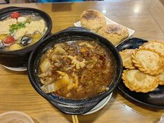 -三鞭一花·独一处·元英砂锅(海光寺店)