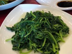 -侬佳蒸菜馆(听潮店)