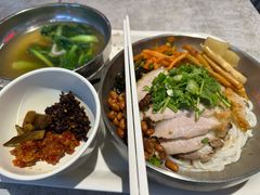 -红鼻子桂林米粉(金唐新光界店)