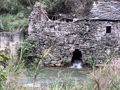 -高荡千年布依古寨旅游景区