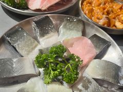 -围炉肉舍•炭烤活鳗•丹东海鲜烤肉(步行街店)