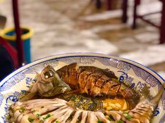 -梓檚中餐厅湖北菜小龙虾武昌鱼排骨藕汤(黄鹤楼店)