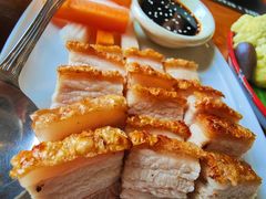 -Chom Cafe and Restaurant