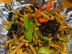 -蒙艾里民族传统菜蒙餐