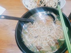 -志权牛肉面(灵山路店)