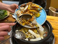 -菌之家·专业纯野生菌火锅·特色炒菌