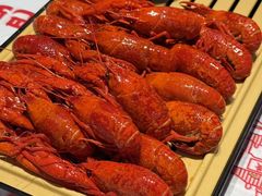 -肥肥虾庄·金牌油焖大虾(汉街SKP店)