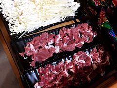 羊肉-果松木炭酸菜铜火锅·外婆参鸡汤