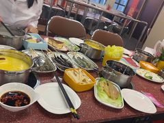 -四囍码头海鲜烧烤自助火锅(外滩南京东路悦荟广场店)