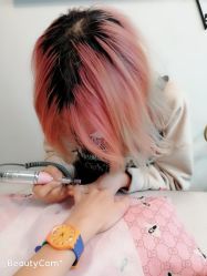 -闺蜜时间美甲美睫皮肤管理中心