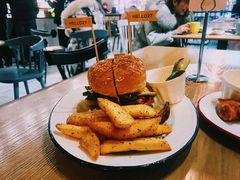 -HELLO 27 意面·沙拉·帕尼尼