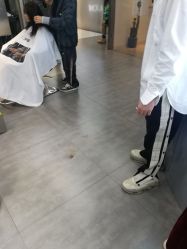 -LESSMORE科技头皮理容中心