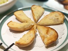 杏仁烤面包-江南韵·无锡太湖文化体验餐厅(凤凰天街店)