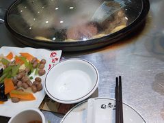 -屯老二农家铁锅炖·行业领军者(梅江店)