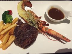 唐拉雅秀思创-唐拉雅秀酒店-西锦汇空中BBQ·思创餐厅