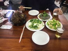 芹菜腐竹-宝瑞门钉肉饼店