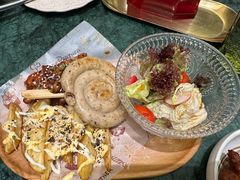 欢乐小吃拼盘-秘密旅行Bonjour(黑金冠 江南西店)