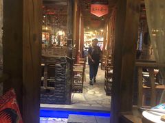 -老牌坊云南鱼豆花火锅(爱建店)