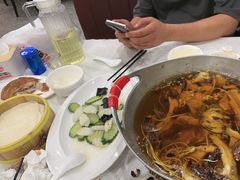 -鑫巴蜀小镇 · 水煮鱼专研店(玉桥店)
