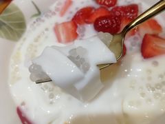 芒果士多啤梨捞河粉-甜心妈妈·榴莲星级糖水(北京路总店)