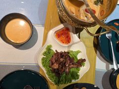 -玖月时尚泰式餐厅