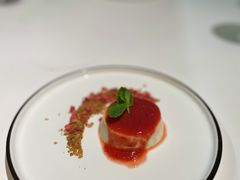 意大利香草奶冻配鲜草莓酱-K·Kitchen KK牛扒厨房(江南西店)