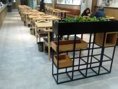 大堂-三好食堂(煎饺·馄饨·肉饼米线·盛世广场店)