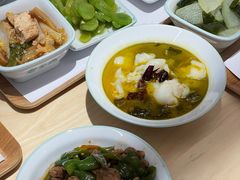 -老乡鸡(上海白玉兰广场店)
