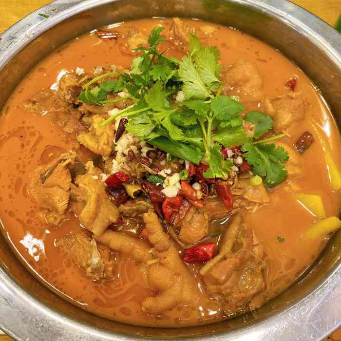 一品鲜菜馆-"菜品口味,偏向于四川风味,麻麻辣辣的,吃.