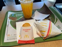 -麦当劳(轻轨曹杨路店)