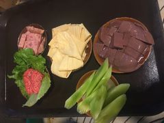 鸭血豆皮脑花莴苣头-独雅老火锅(原宏声巷店)