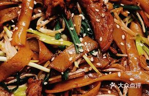 Dry-Fried Beef Rice Noodles
