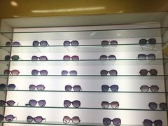 -新镜界眼镜(乐坊大华生活广场店)