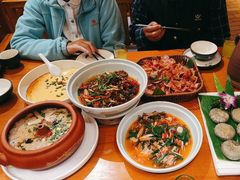 -老滇山寨•云南特色菜•地方菜•民族风情歌舞表演(金碧店)