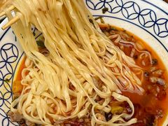 -李与白包子铺(桐梓林店)