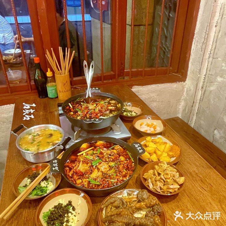 成都北门也可以吃到超美味的芋儿鸡，美食探店[调皮]