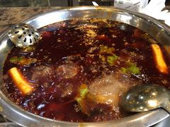 -肖肖酸萝卜鱼火锅(总店)