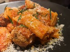 直通心粉配肉丸-Carbon莫卡哆·意大利复古集市餐厅(杭州大厦店)