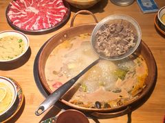 -洱火云南酸菜牛肉火锅(石景山当代商城店)