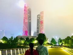 -南京眼步行桥